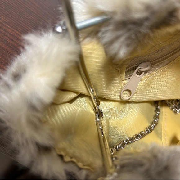 Adorable Faux Fur Mini Handbag Purse Asymmetrical Handle Silver Hardware Clean - Picture 12 of 15